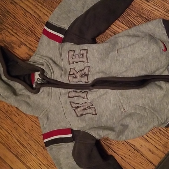 Nike size 6 zip up hoodie kids - Picture 1 of 4